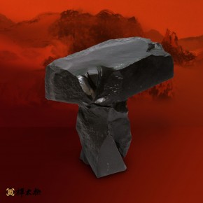 禪太極18式-13直上雲霄．太極輪廓厚實卻明快俐落，張開雙臂與天空連成一線，
眺望千里，盡收更開闊的視野。